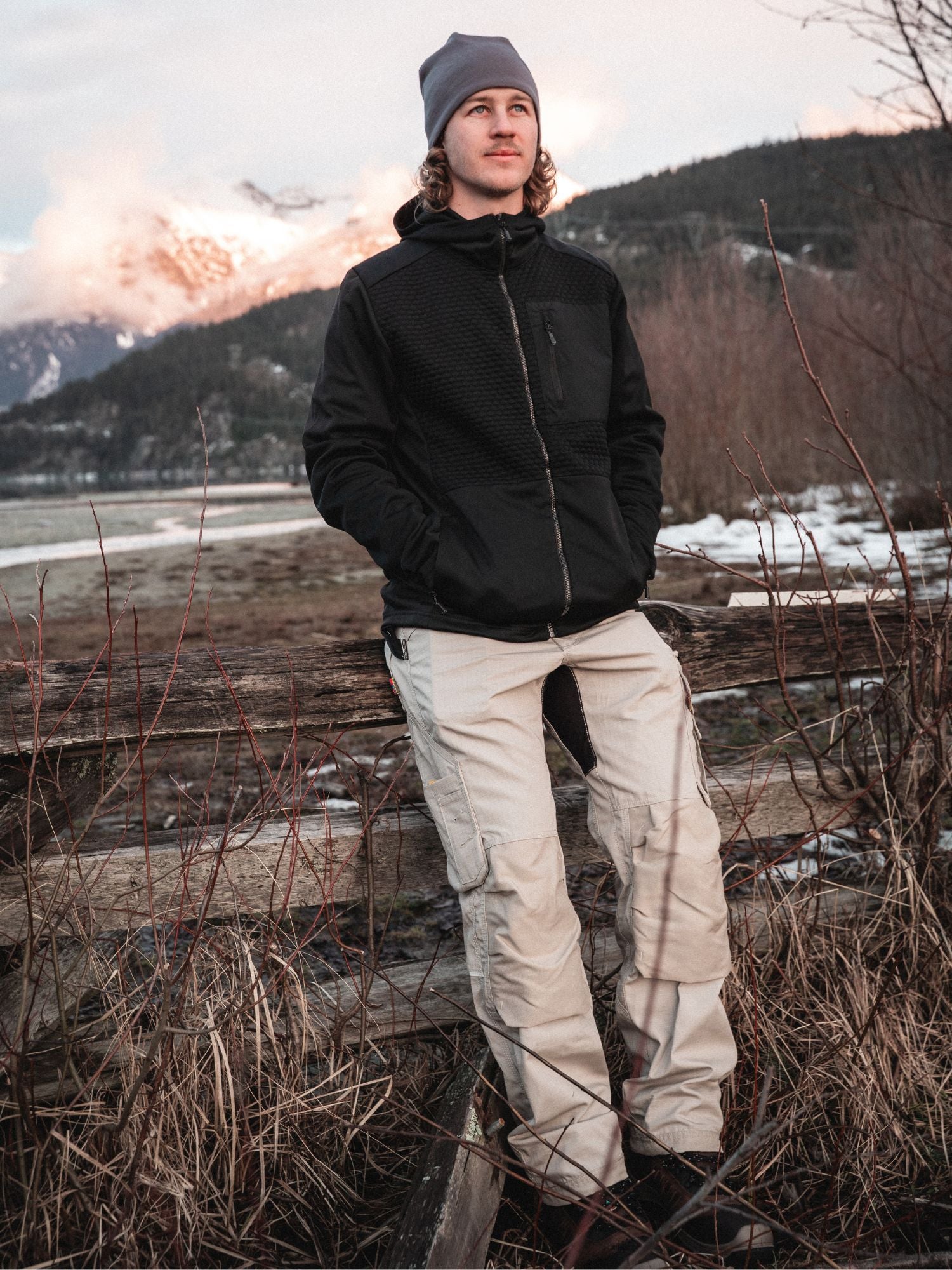 Tradesman wearing Blaklader Workwear Ripstop Pants