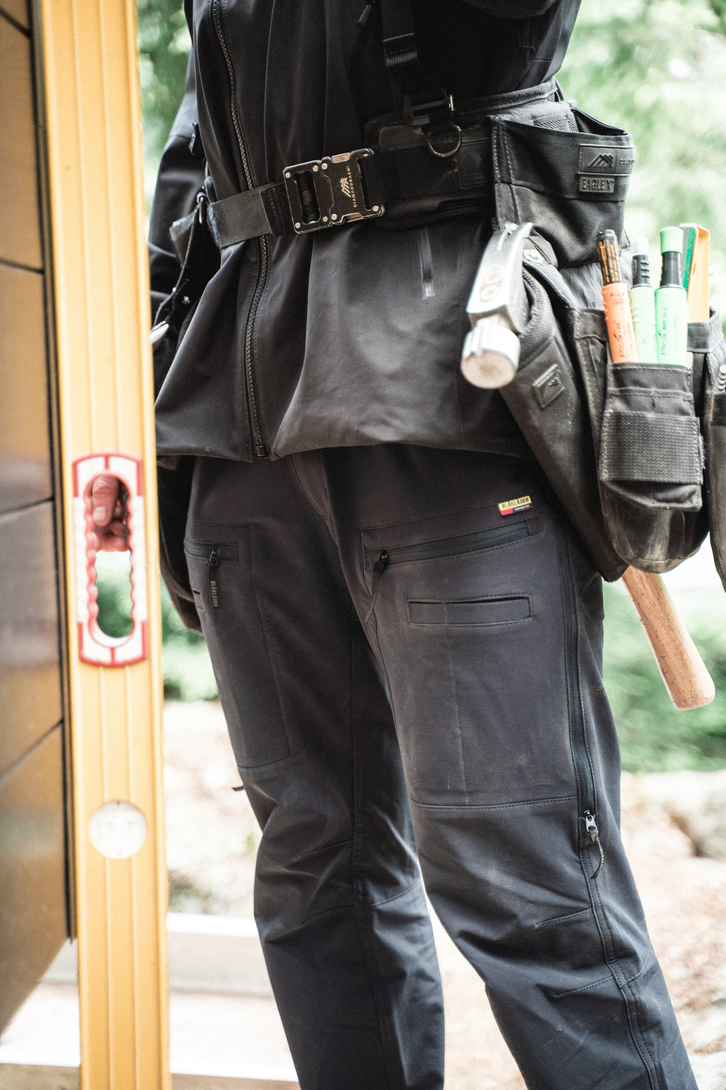 Solano Ventilated Lite Pants - lightweight breathable work pants with stretch on a construction site